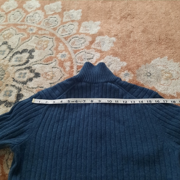 Banana Republic wool blend sweater - Picture 4 of 8